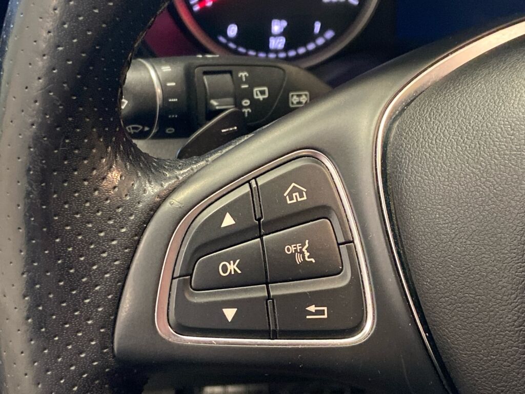 Mercedes-Benz GLC 2017 Musta