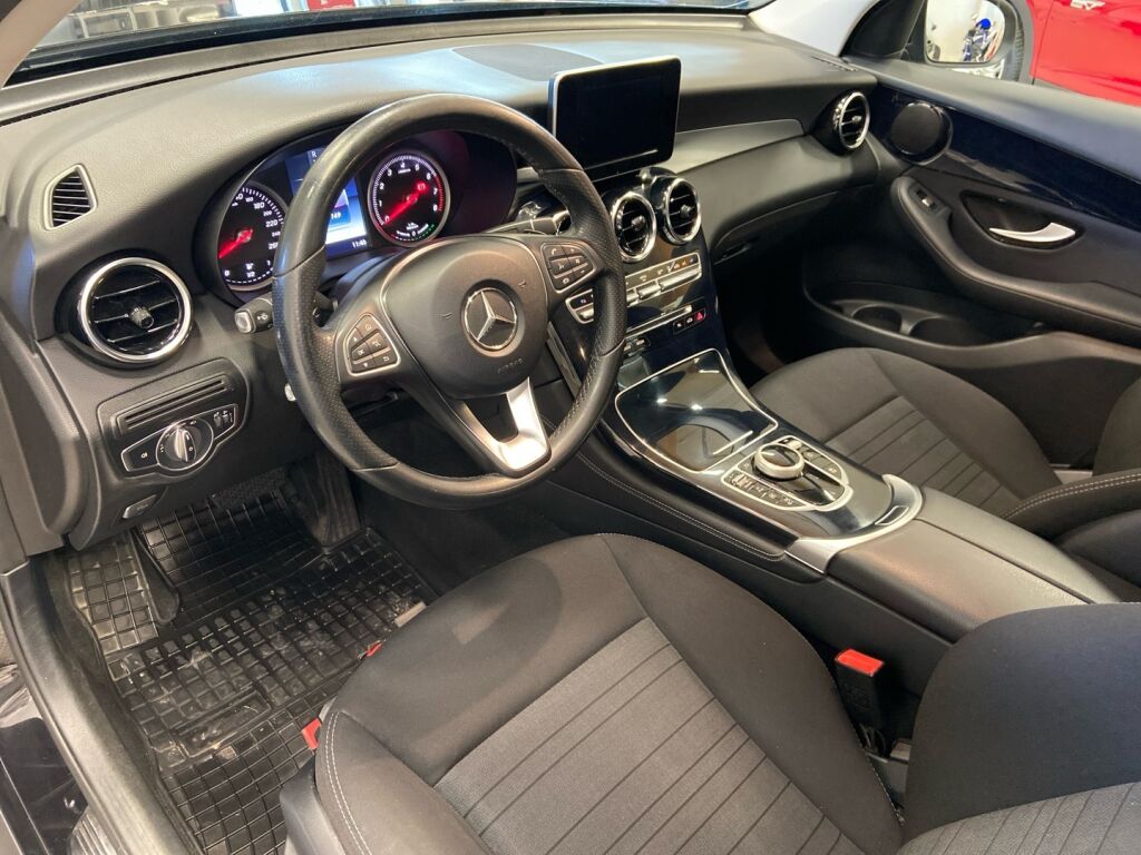Mercedes-Benz GLC 2017 Musta