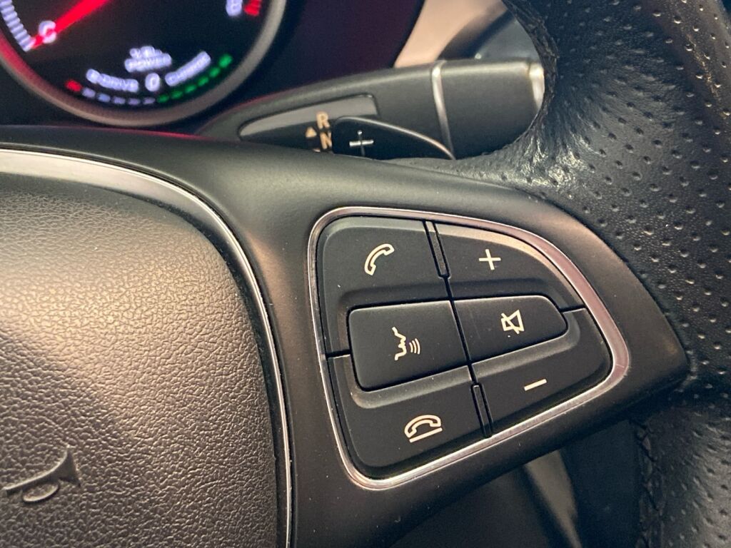 Mercedes-Benz GLC 2017 Musta