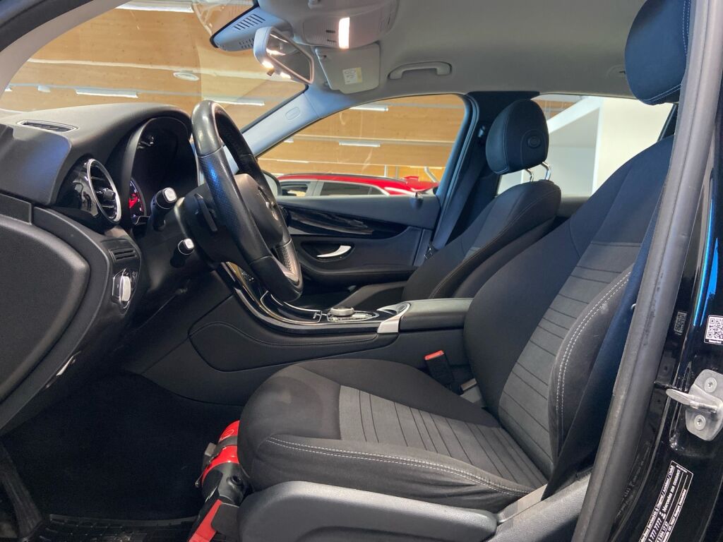 Mercedes-Benz GLC 2017 Musta