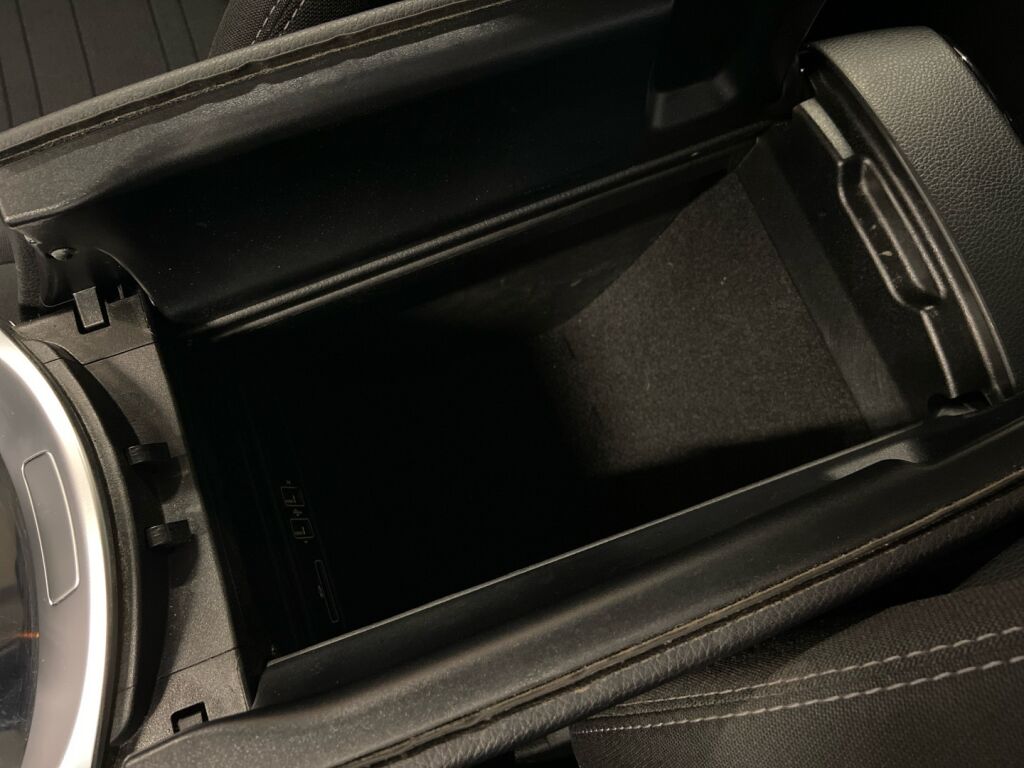 Mercedes-Benz GLC 2017 Musta