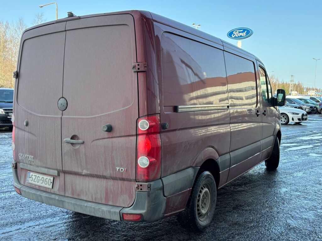 Volkswagen Crafter 2012 Punainen