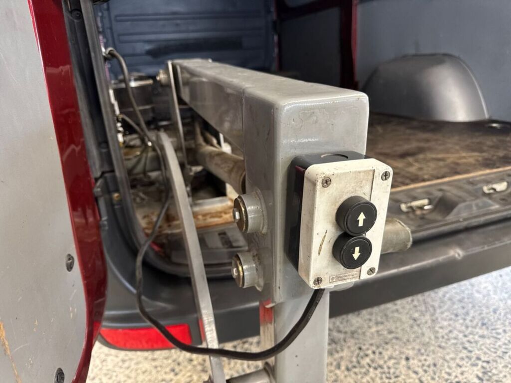 Volkswagen Crafter 2012 Punainen