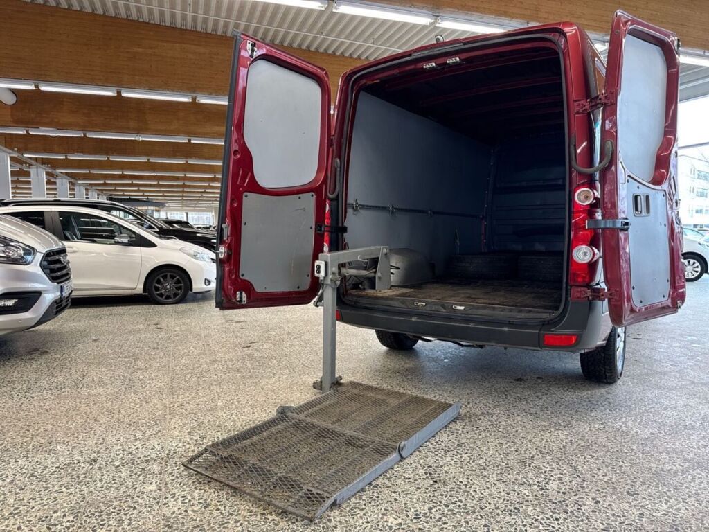 Volkswagen Crafter 2012 Punainen