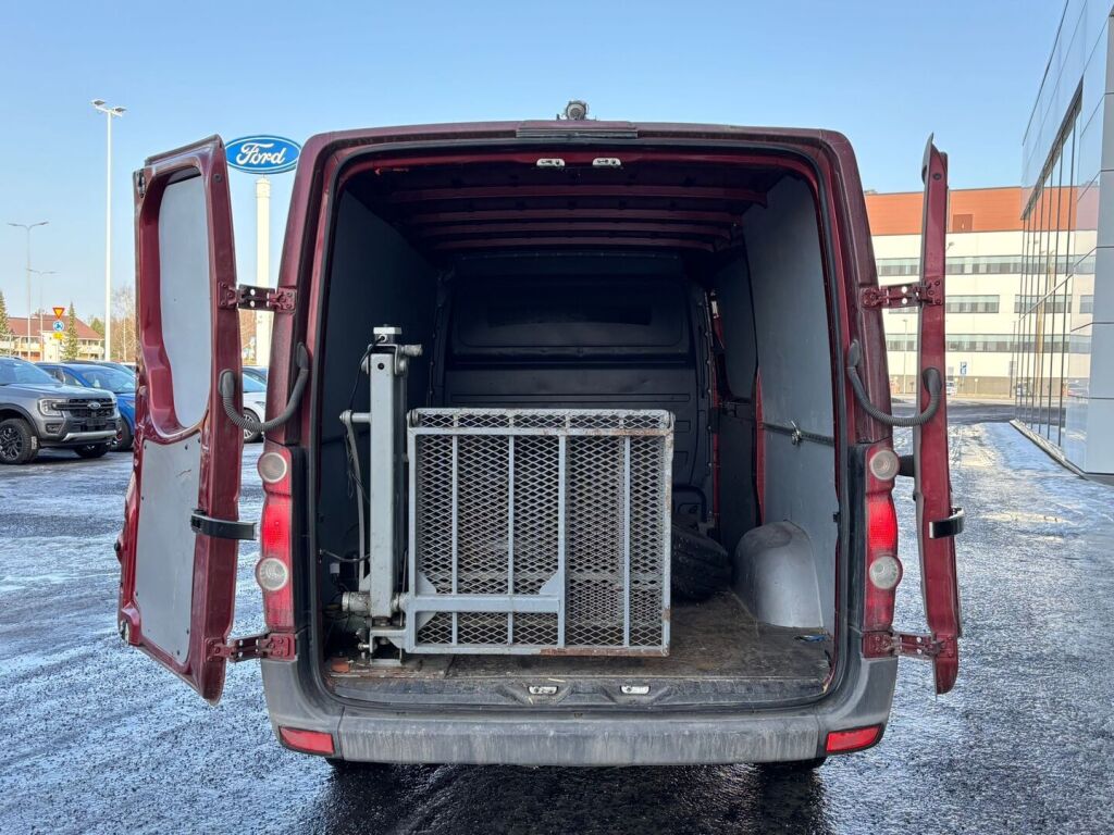 Volkswagen Crafter 2012 Punainen