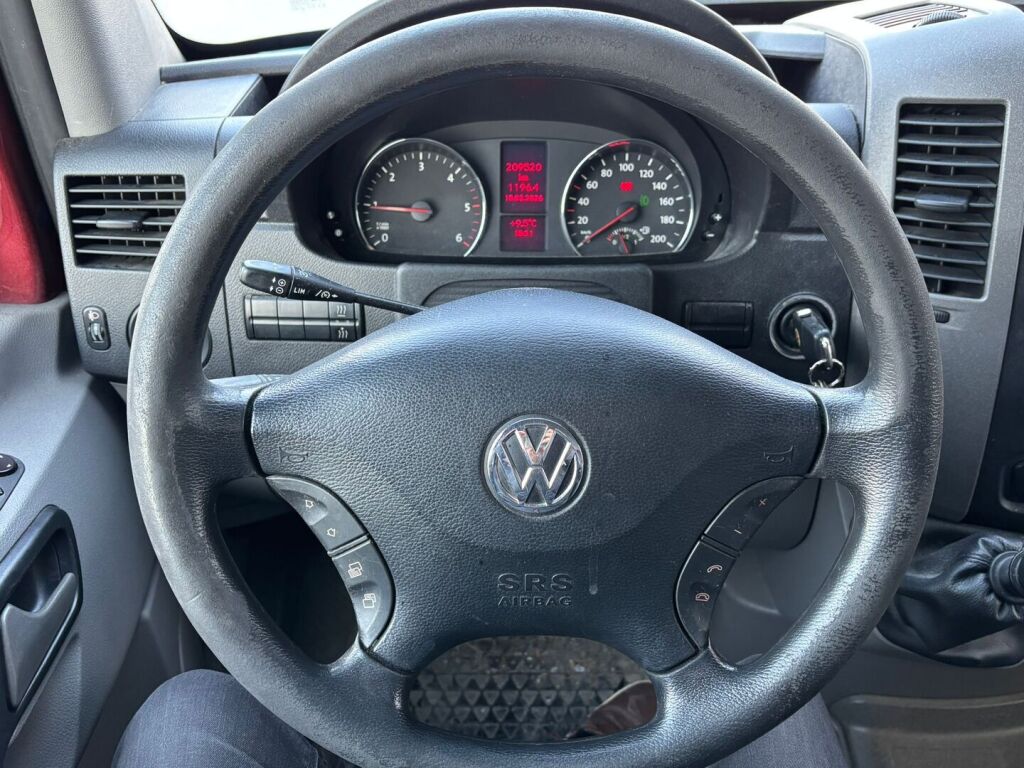 Volkswagen Crafter 2012 Punainen