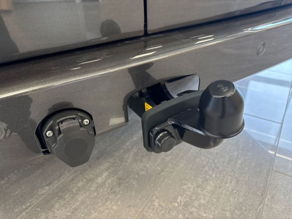 Ford Transit Custom 2025 Magnetic