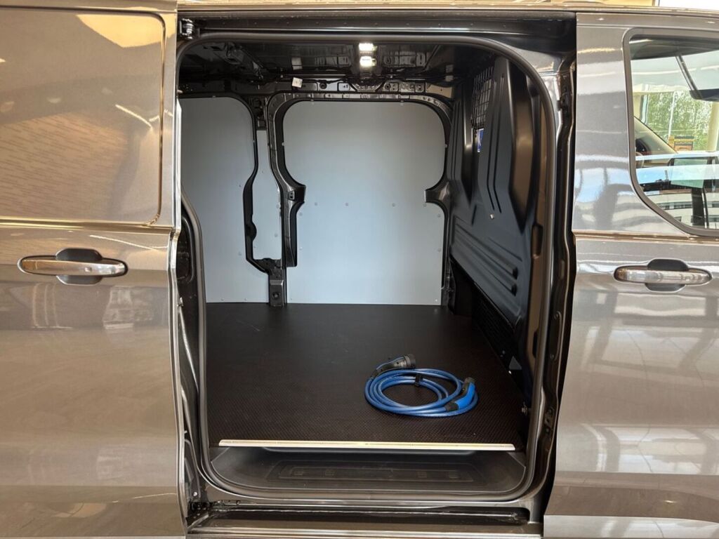 Ford Transit Custom 2025 Magnetic