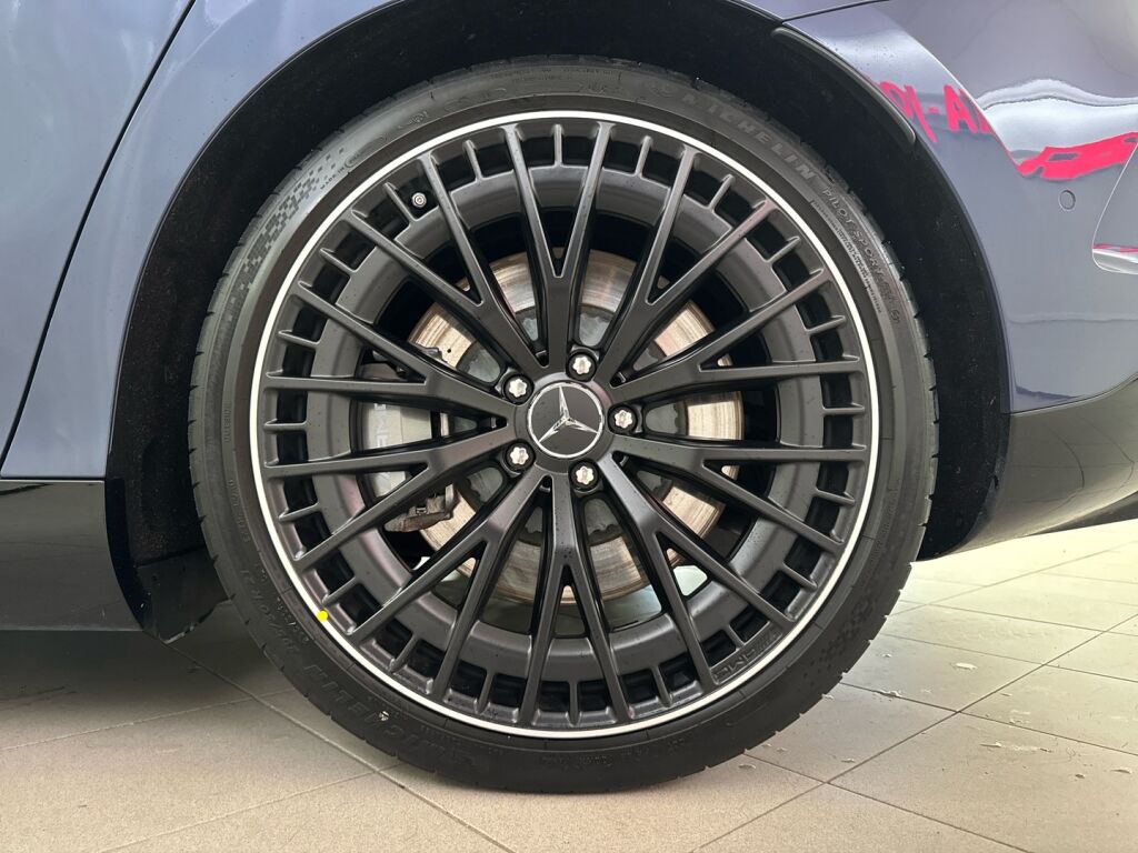 Mercedes-Benz EQE 2023 Sininen