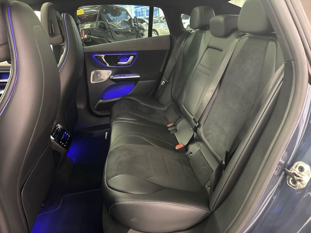 Mercedes-Benz EQE 2023 Sininen