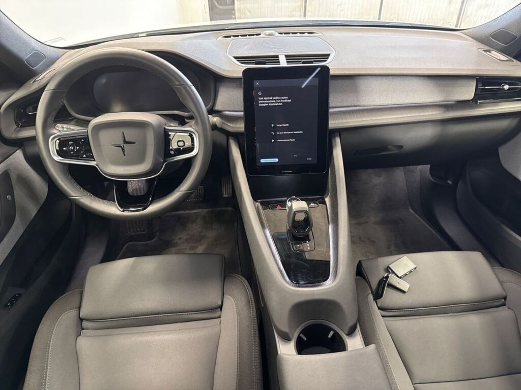 Polestar 2 2022 Valkoinen