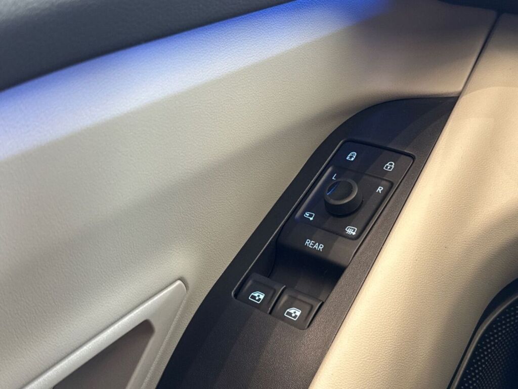 Ford Explorer 2025 Lucid Red