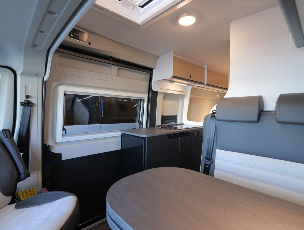 Sunlight ADVENTURE CLIFF 640 EDITION BLUE 2025 6