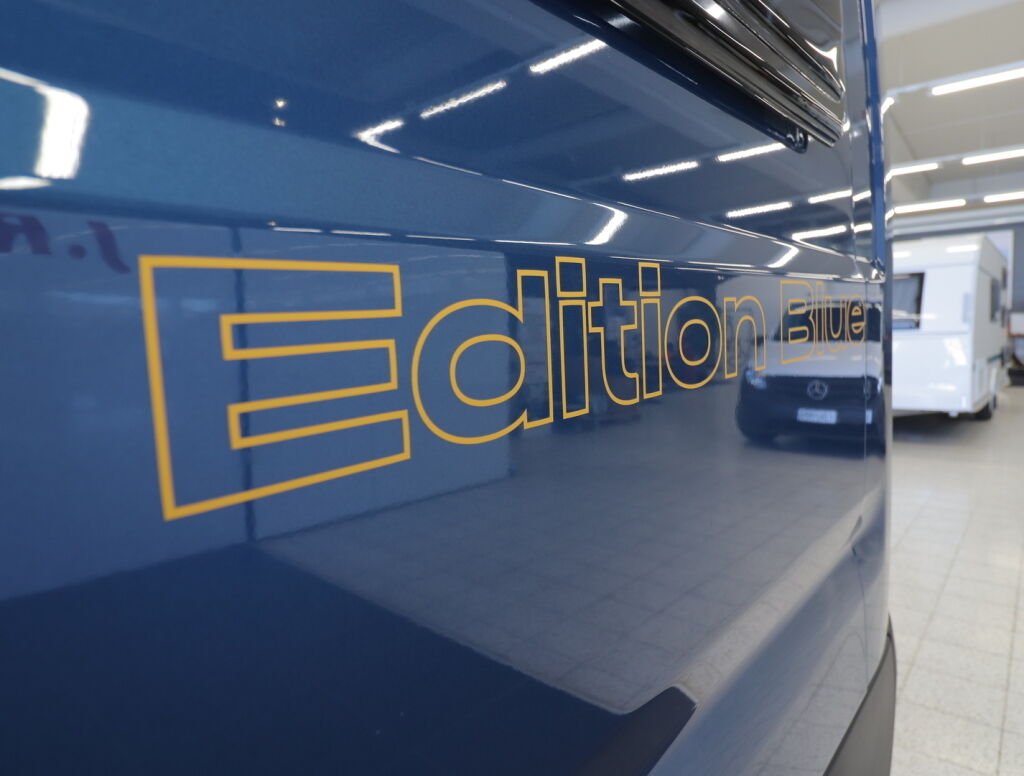 Sunlight ADVENTURE CLIFF 640 EDITION BLUE 2025 6