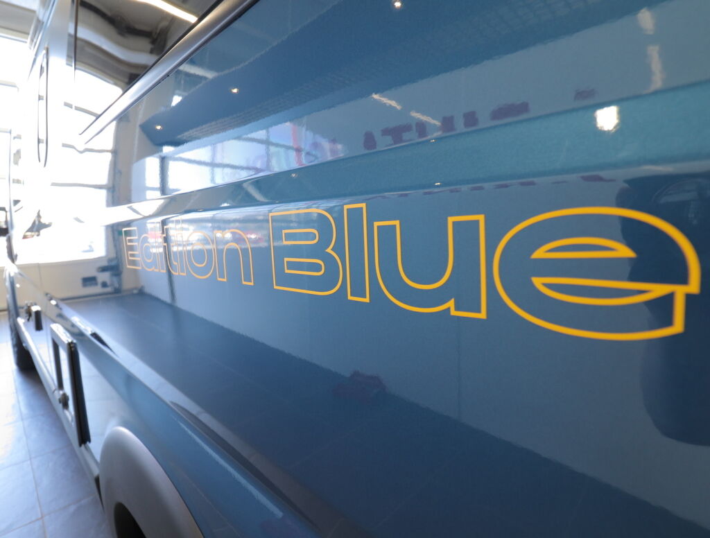 Sunlight ADVENTURE CLIFF 600 EDITION BLUE 2025 6