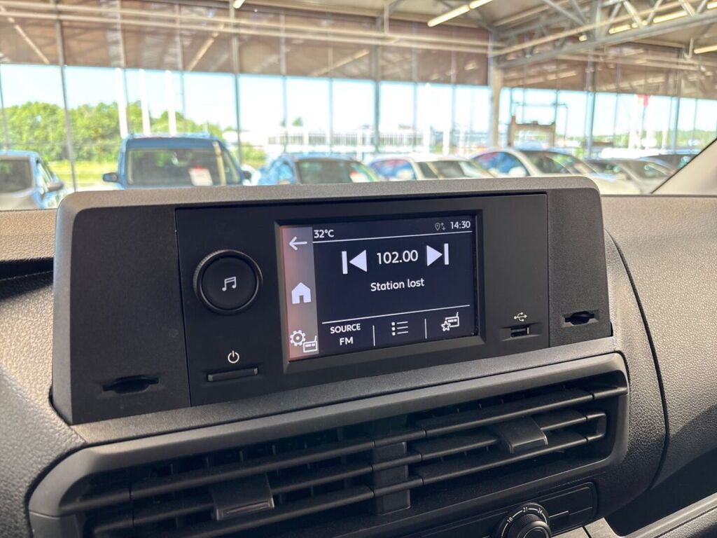 Toyota Proace 2025 Valkoinen