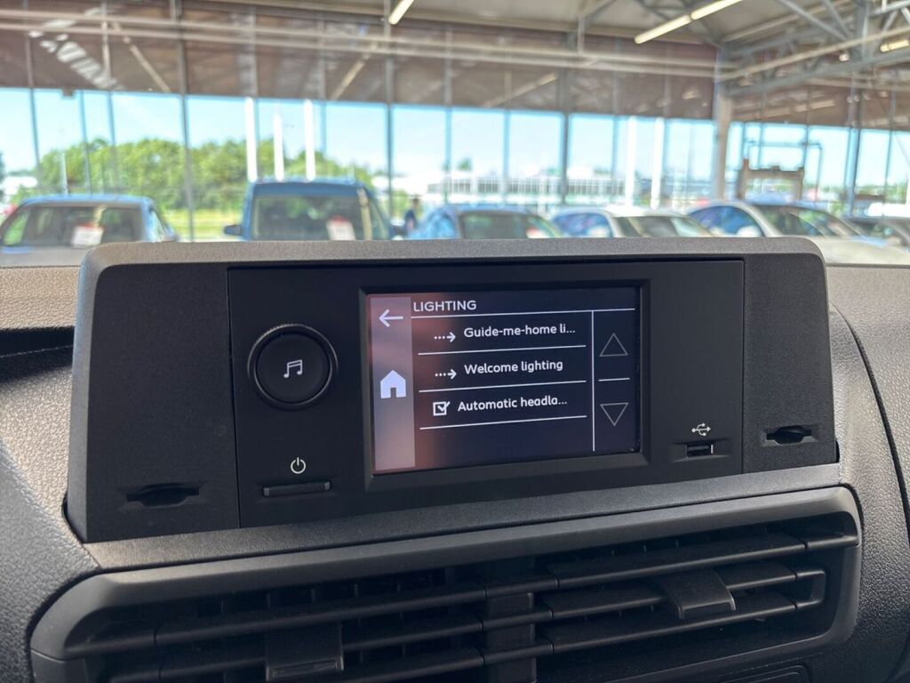 Toyota Proace 2025 Valkoinen