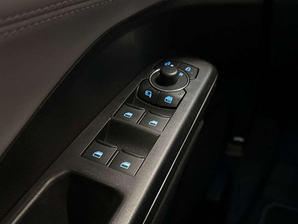 Ford PUMA GEN-E 2025 Harmaa