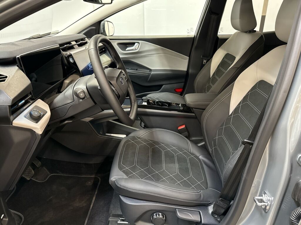 Ford PUMA GEN-E 2025 Harmaa