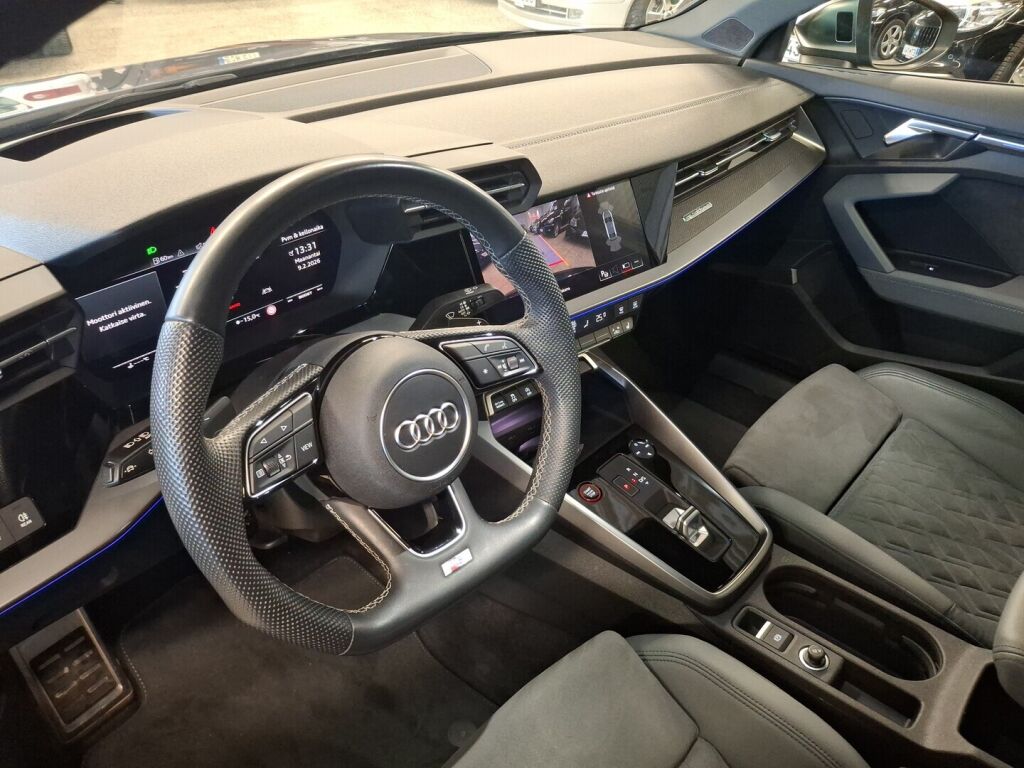 Audi S3 2024 Sininen