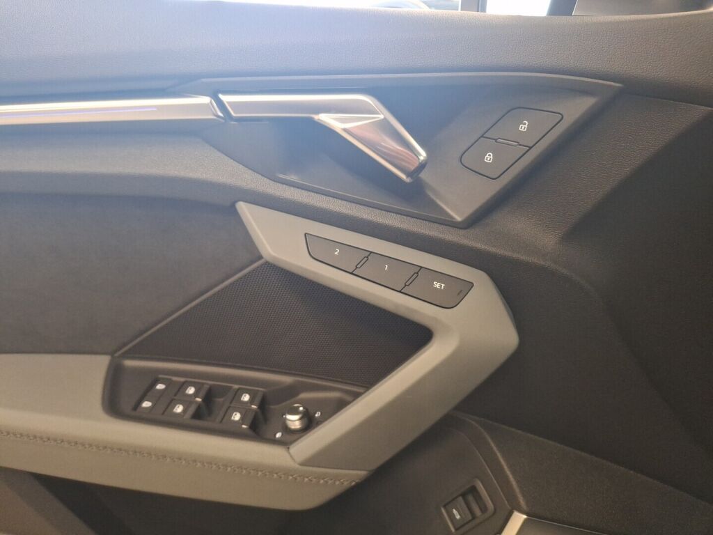 Audi S3 2024 Sininen