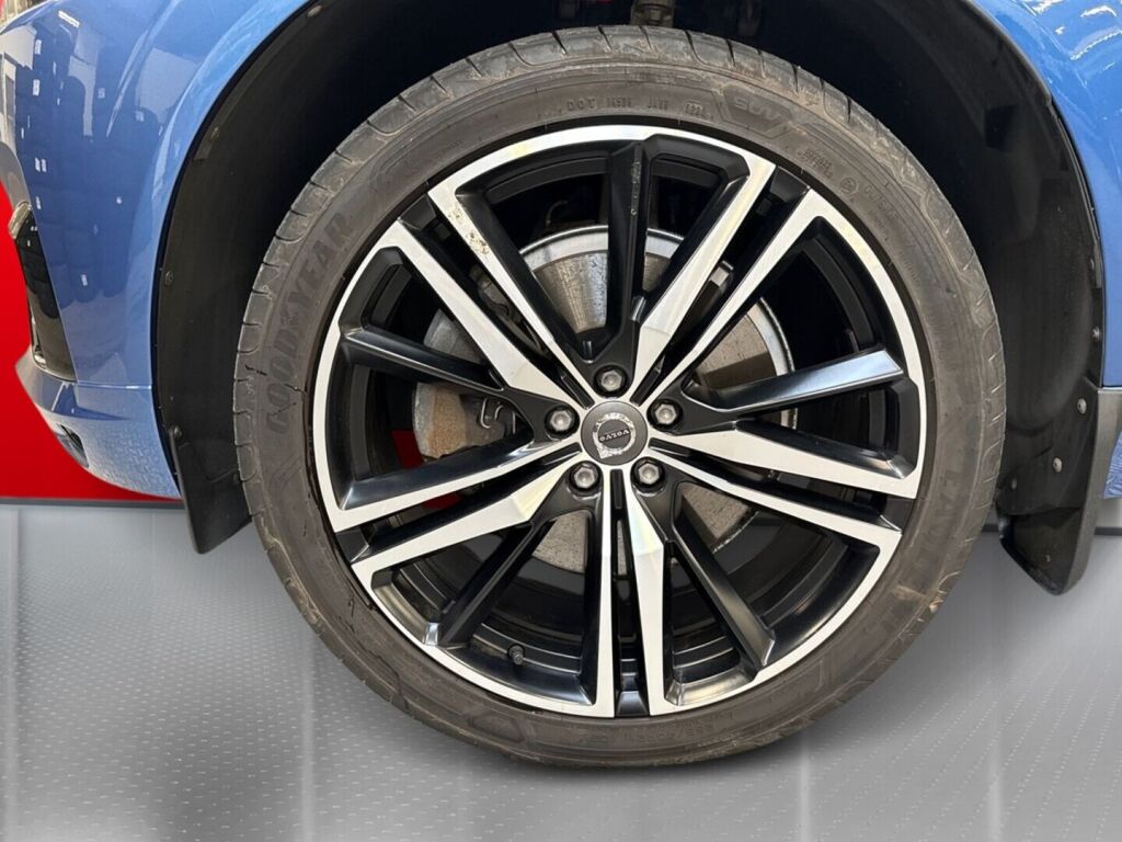 Volvo XC60 2020 Sininen