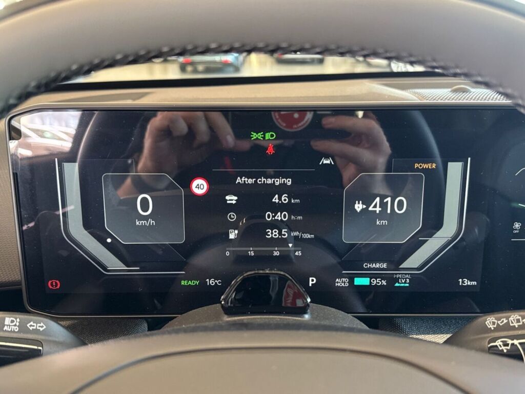 Kia EV4 2027 Harmaa