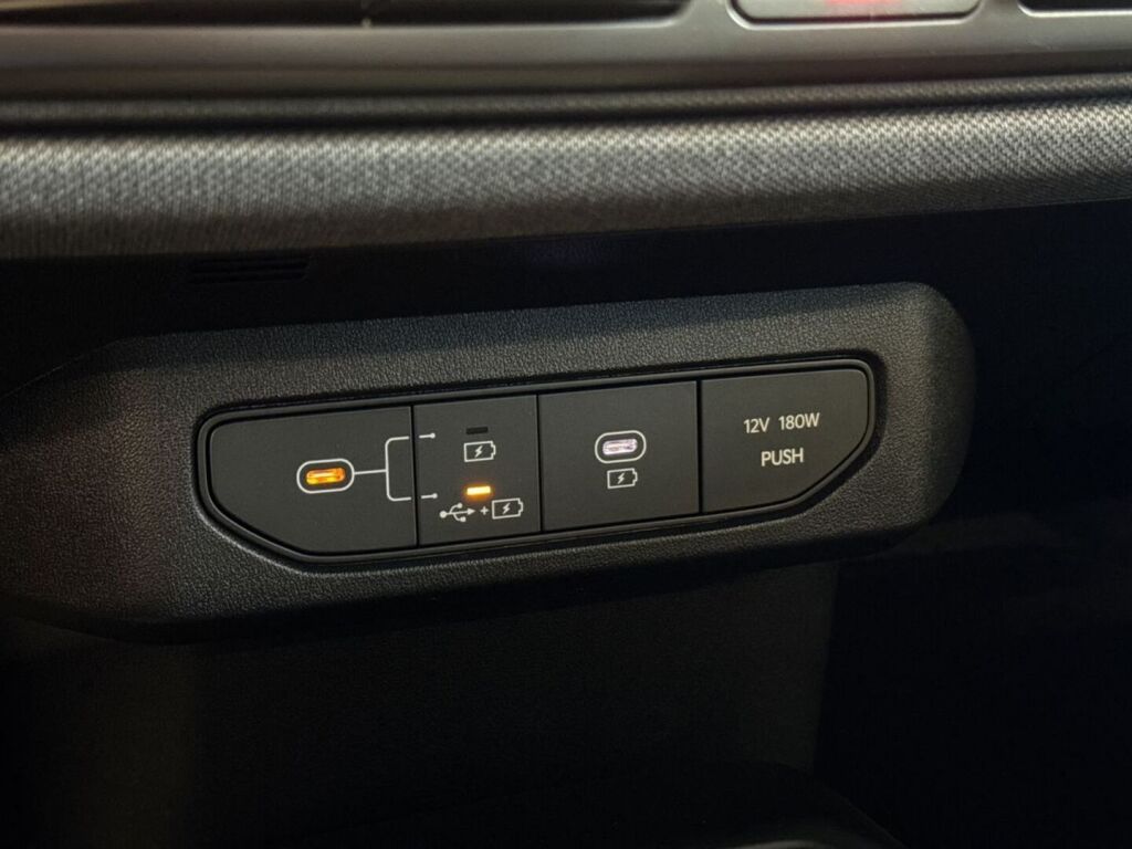 Kia EV4 2027 Harmaa