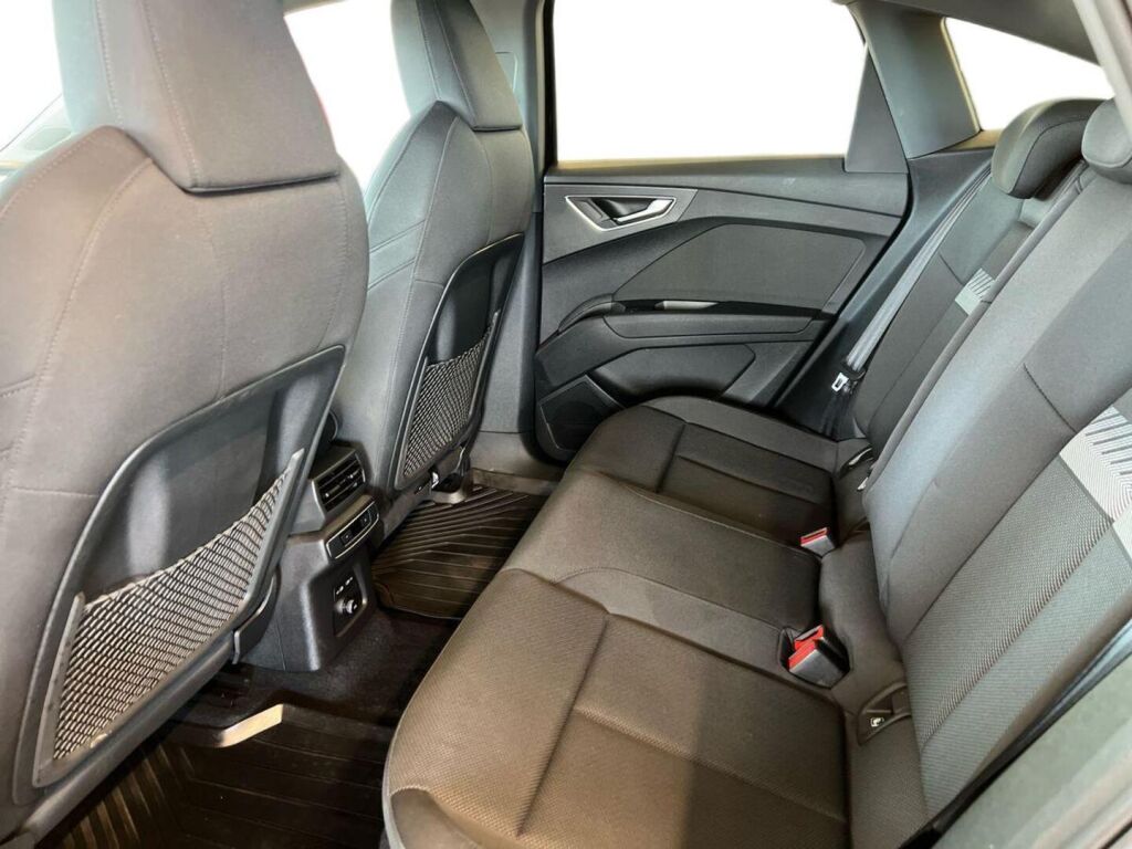 Audi Q4 e-tron 2023 