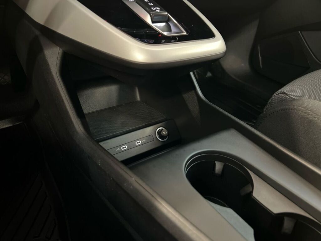Audi Q4 e-tron 2023 