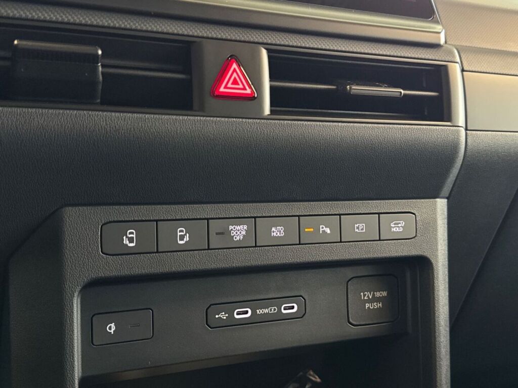 Kia PV5 2027 Harmaa