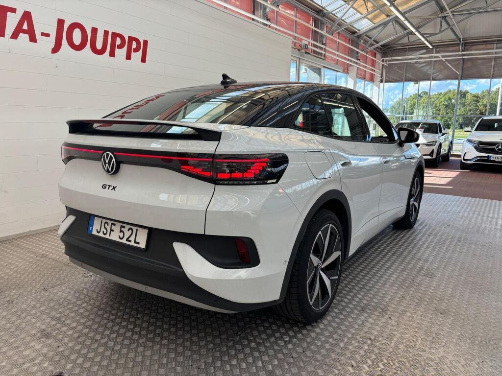 Volkswagen ID.5 2022 Valkoinen / musta katto