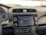 Nissan Leaf 2022 Metalli punainen