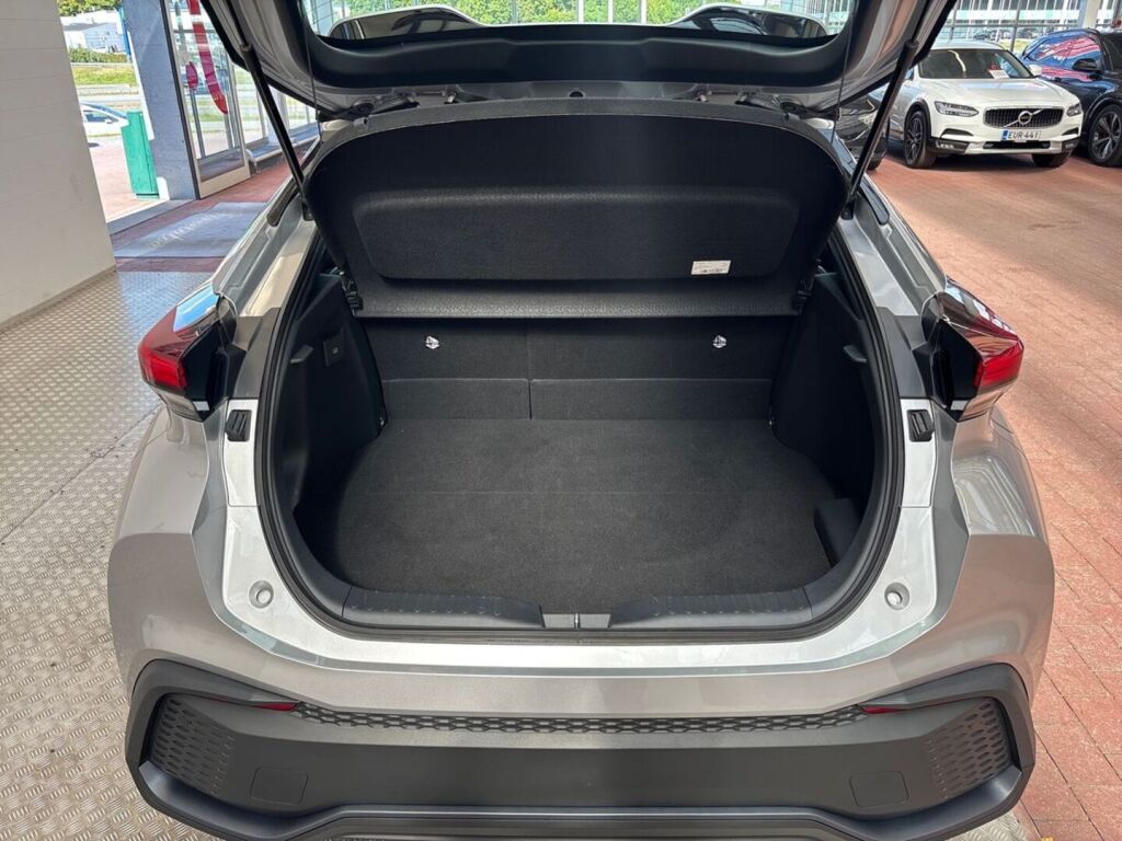 Toyota C-HR 2025 met. hopea