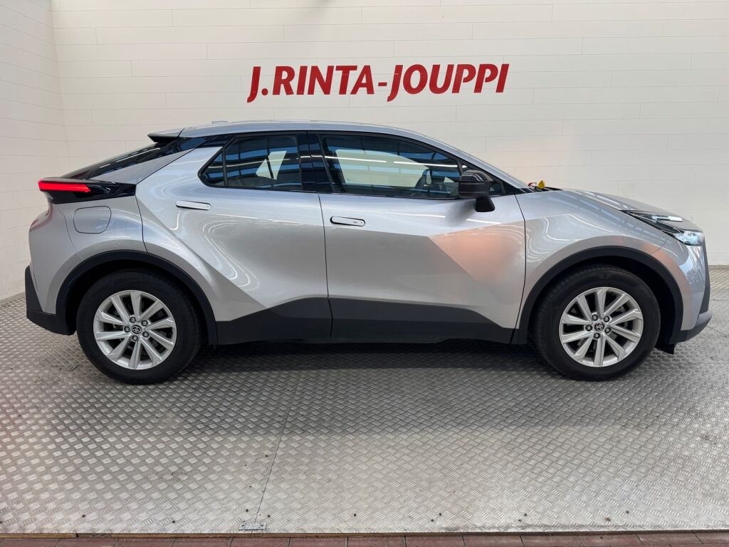 Toyota C-HR 2025 met. hopea