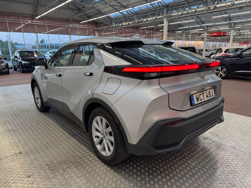 Toyota C-HR 2025 met. hopea
