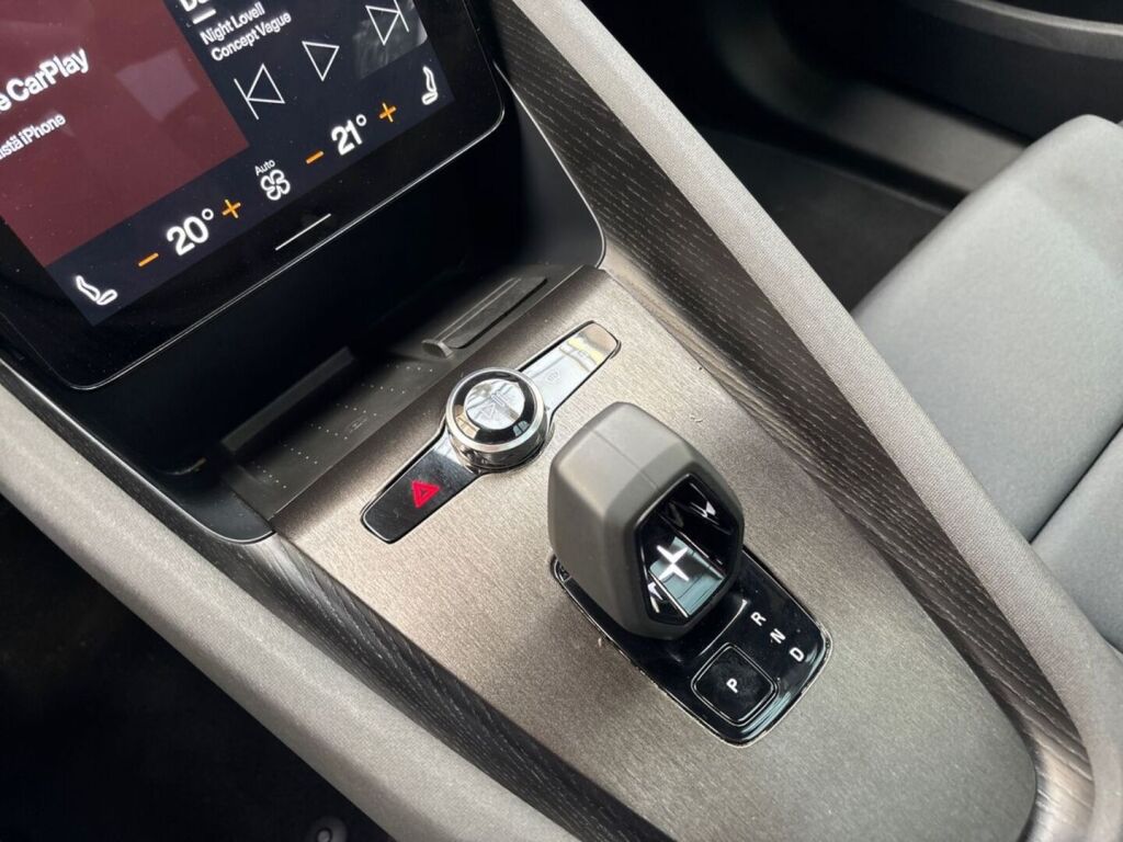 Polestar 2 2021 Metalli valkoinen