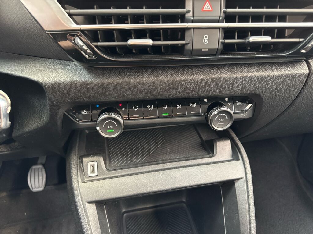 Citroen C4 2021 Valkoinen