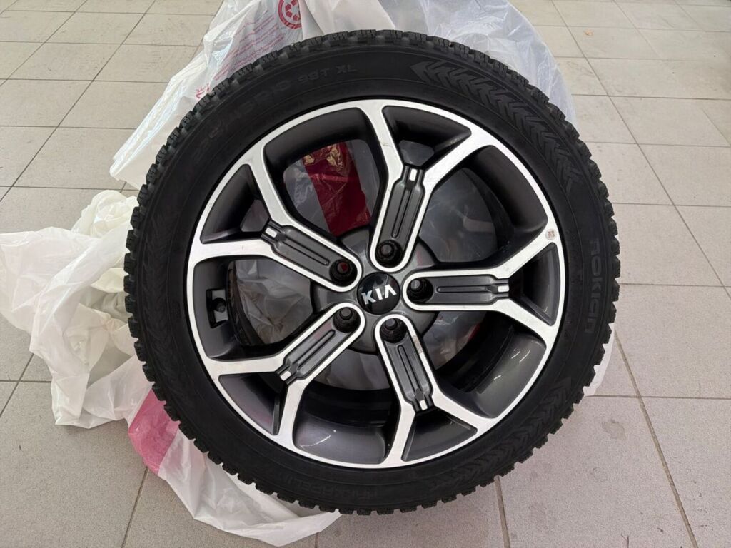 Kia XCeed 2020 Punainen