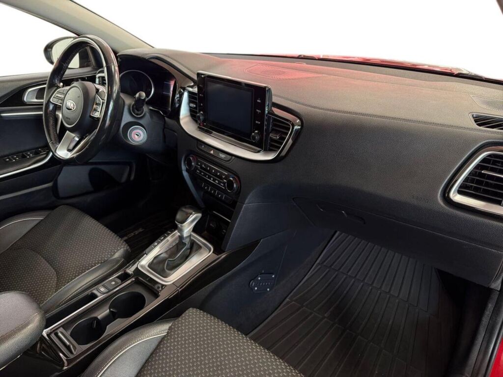 Kia XCeed 2020 Punainen