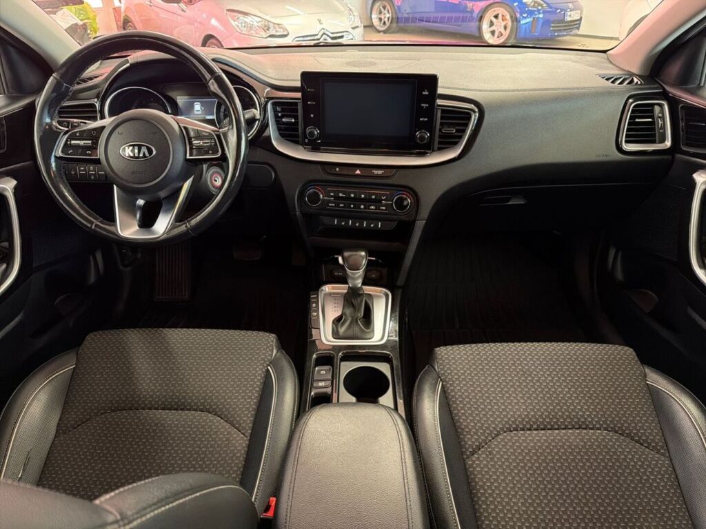 Kia XCeed 2020 Punainen