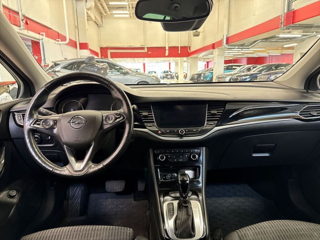 Opel Astra 2020 Hopea