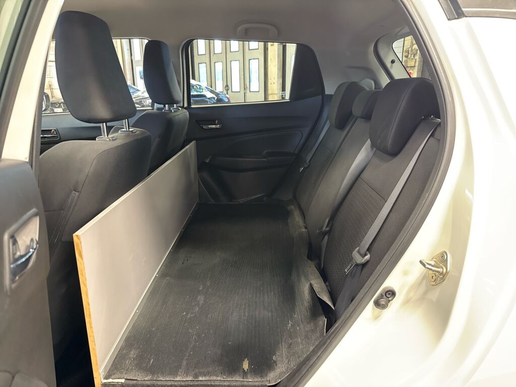 Suzuki Swift 2020 Valkoinen