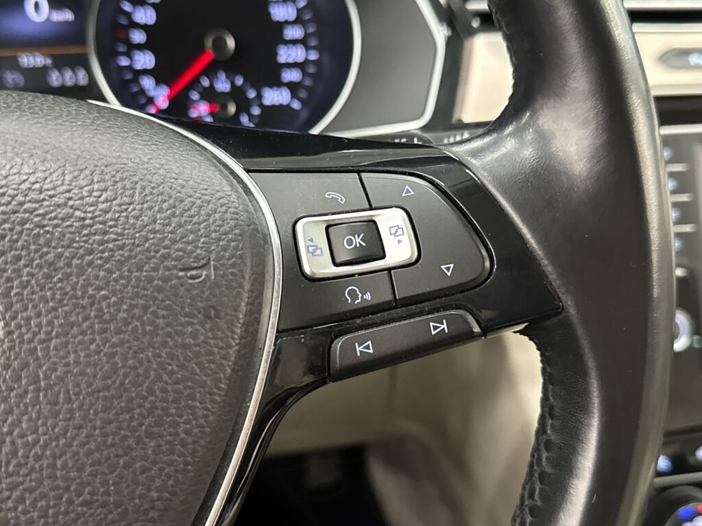 Volkswagen Passat 2015 Sininen