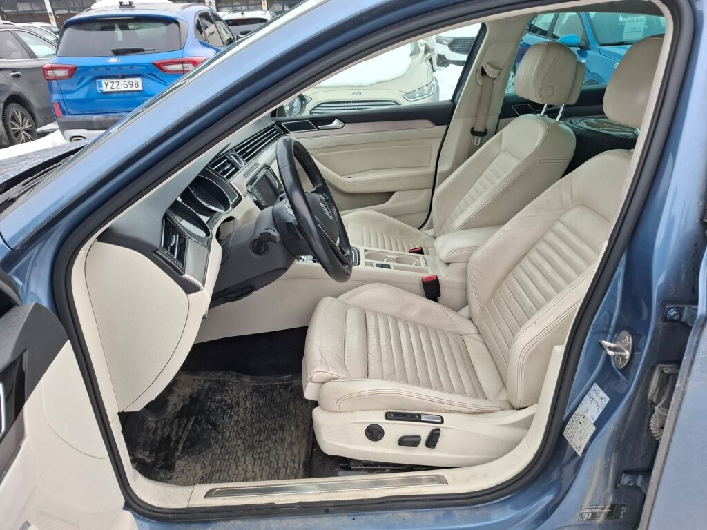 Volkswagen Passat 2015 Sininen