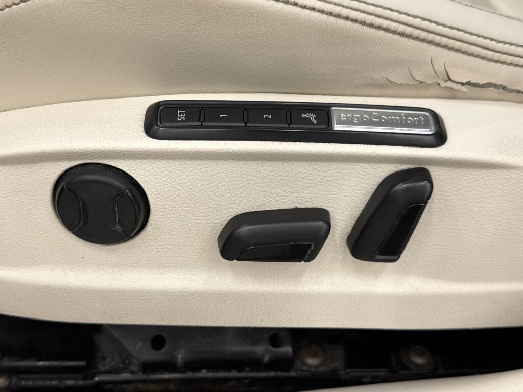 Volkswagen Passat 2015 Sininen