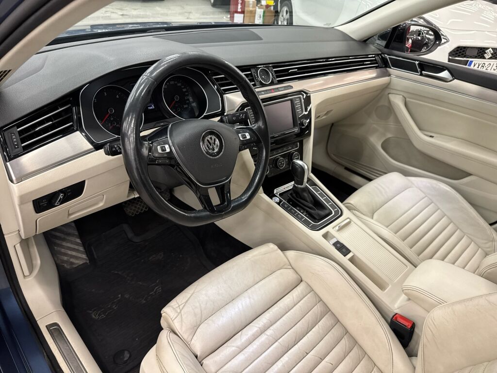 Volkswagen Passat 2015 Sininen