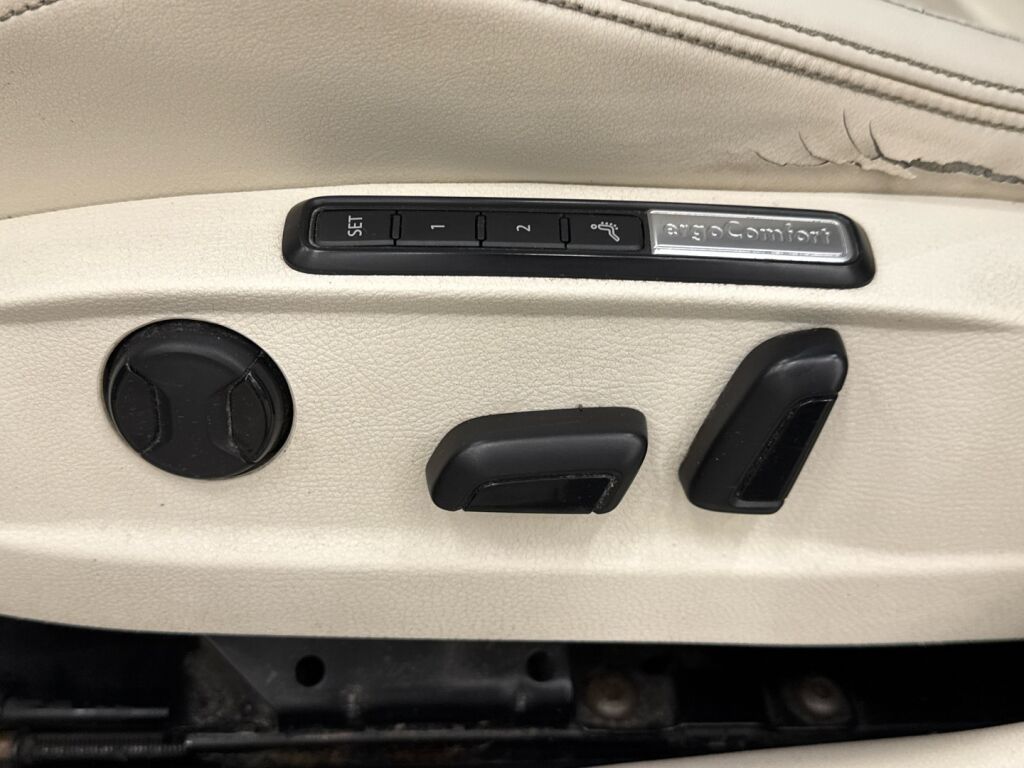 Volkswagen Passat 2015 Sininen