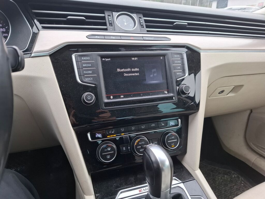 Volkswagen Passat 2015 Sininen