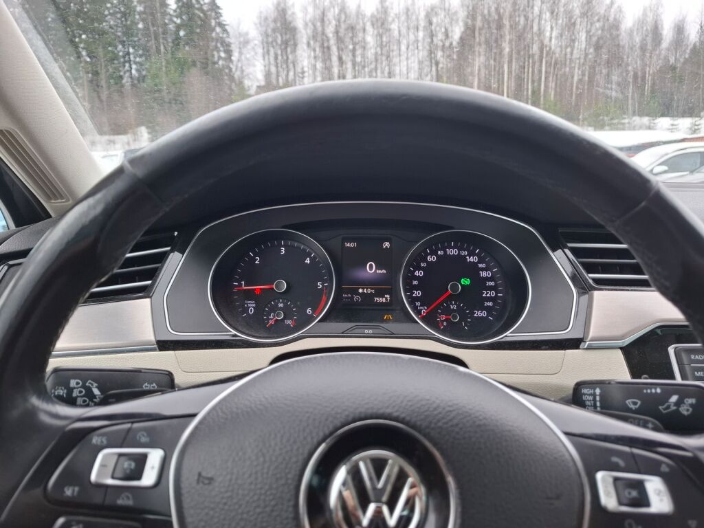 Volkswagen Passat 2015 Sininen